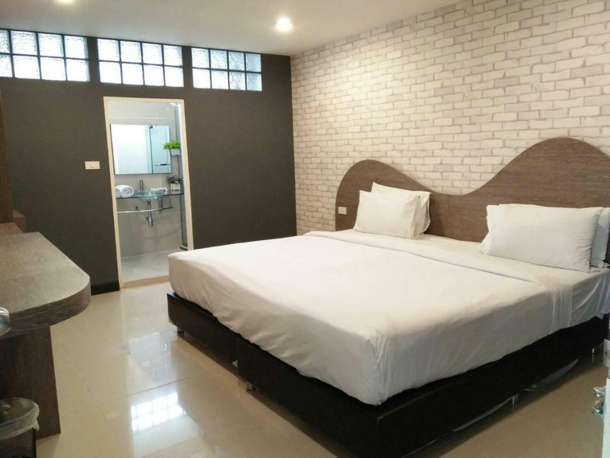 Ton Aor Place Hotel Bangkok Esterno foto